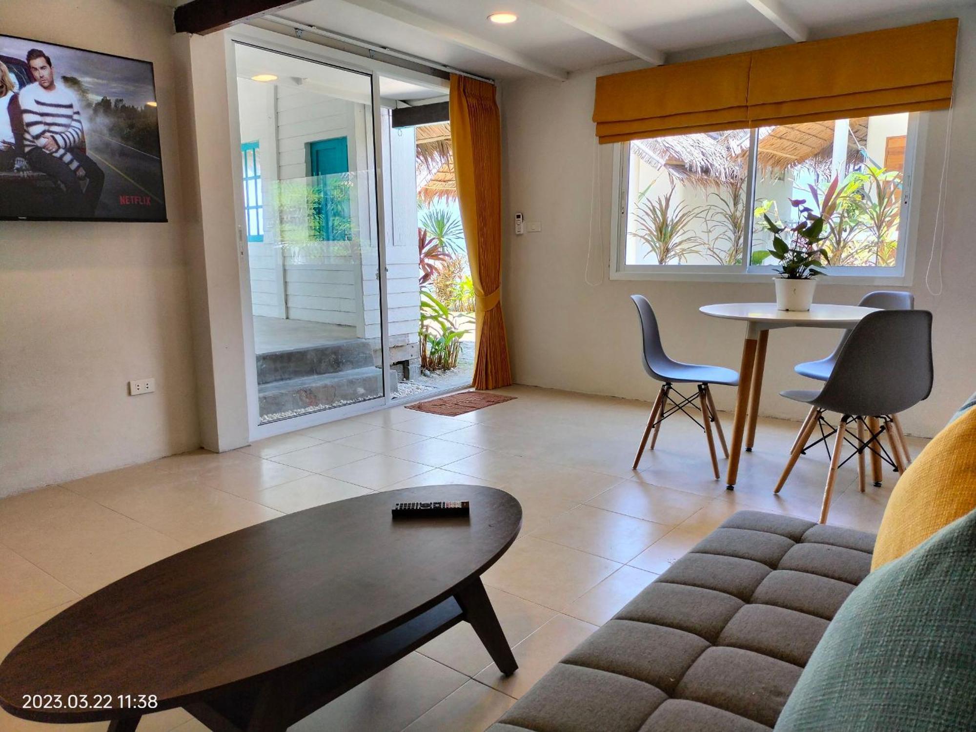 Sand Terrace Beach Bungalows Baan Tai Rom bilde